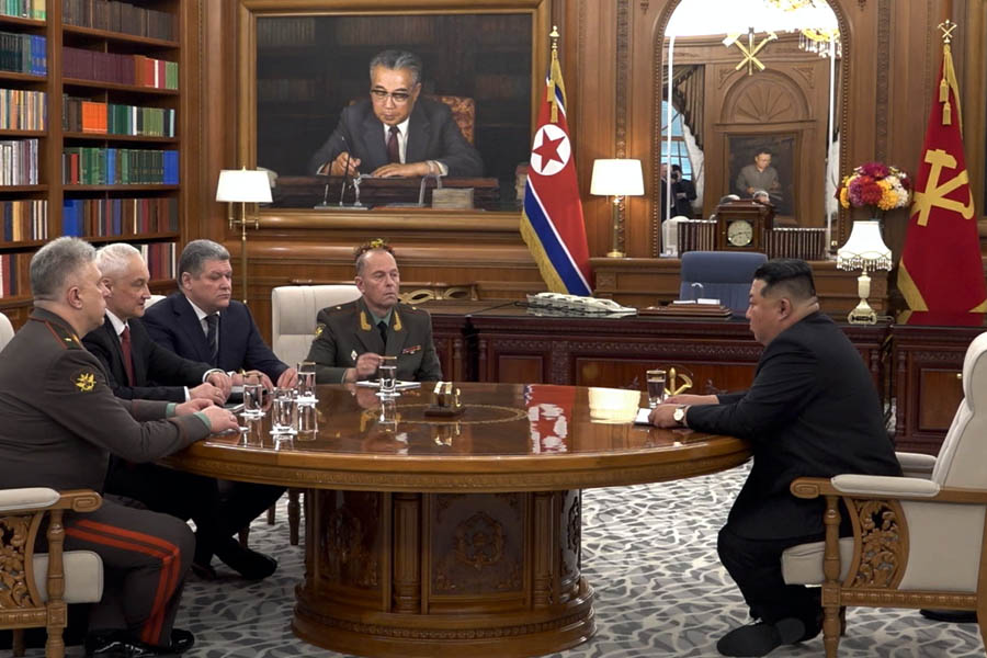 Belousov and Kim Jong-un meeting in Pyongyang