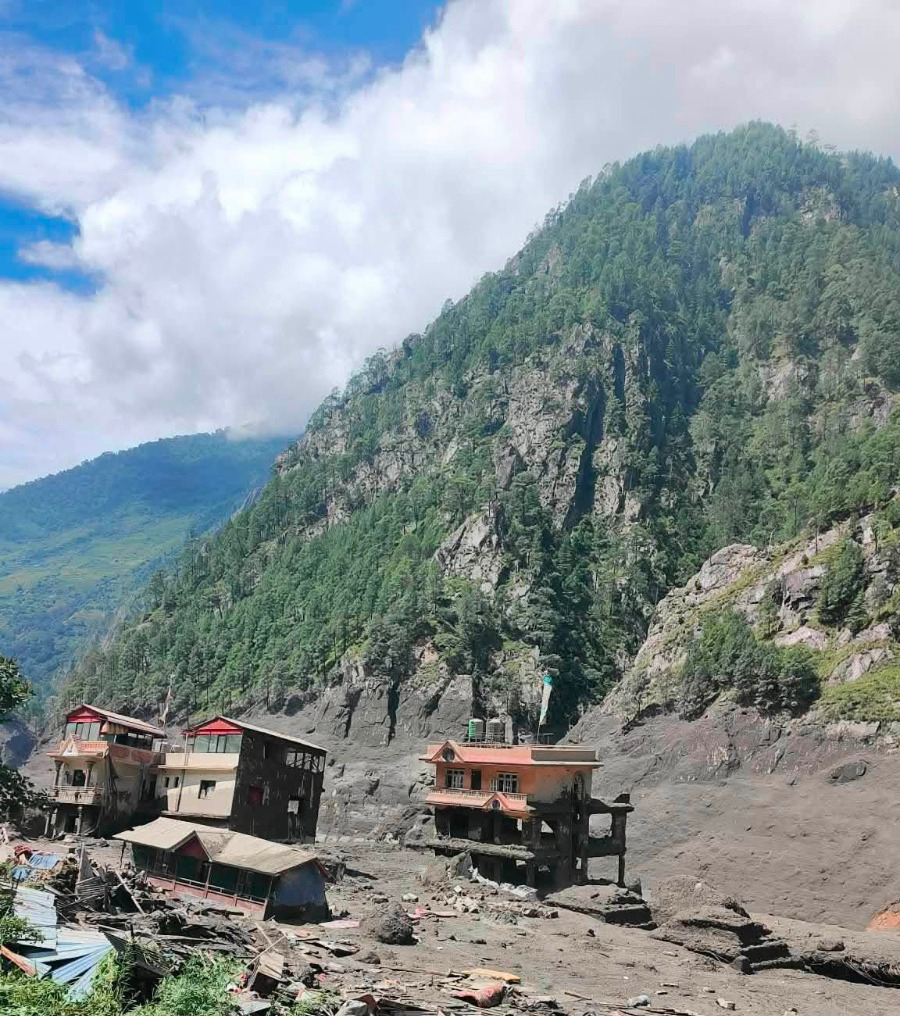 Huge flood in Bhotekoshi River in Rasuwa, urges to adopt high alert