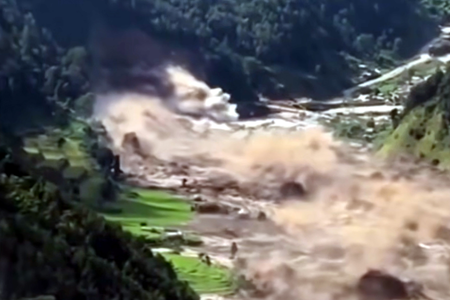Rasuwa flood: 7 bodies found, 300+ vehicles swept away as Bhotekoshi disaster devastates northern Nepal