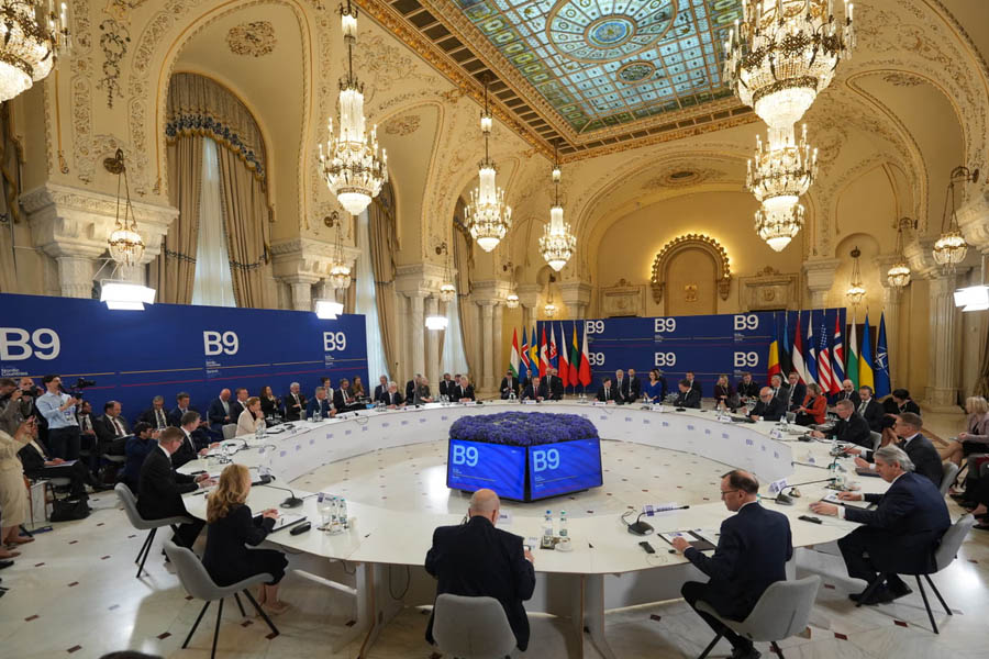 Leaders attend Bucharest Nine summit in Romania
