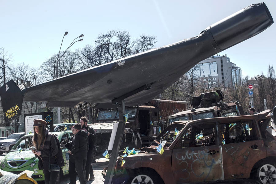 Ukraine, Russia, Zelenskyy, Easter truce, Odesa strike, drone attacks, oil infrastructure, Australian army, CPC pipeline