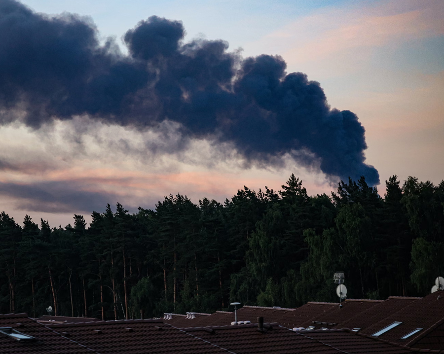 Moscow Targeted as Wildberries Warehouse Attacks Continue — Ukraine Fires 400+ Drones as Military Chief Expected to Lose Job After Week of Protests