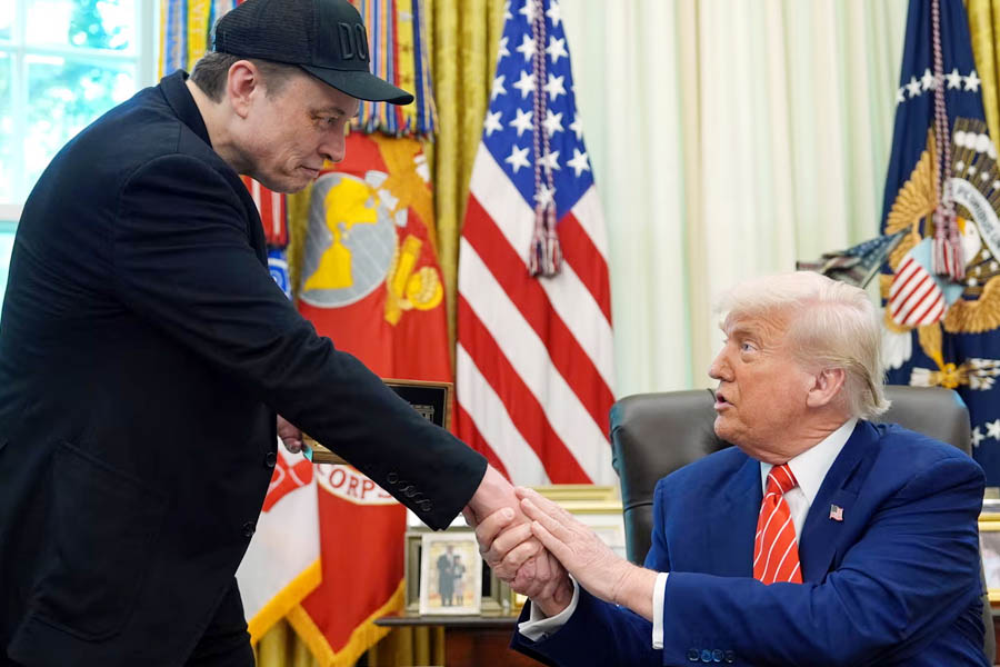 Explore the unfolding drama between Elon Musk and Donald Trump—from impeachment tweets to federal threats and financial chaos.