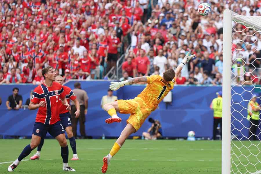Bellingham's Extra-Time Winner Sinks Norway and Sends England into World Cup Semi-Finals — Tuchel Fumes Despite Victory