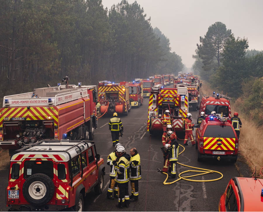 Pedro Sánchez Says Spain Is Suffering Effects of Climate Crisis as Firefighters Battle Wildfires in France and Spain — Nearly 375,000 Evacuated