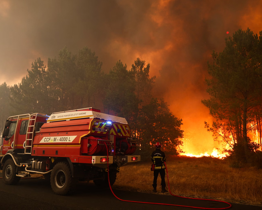 More Than 20,000 Evacuated as Wildfire Rages in South-West France
