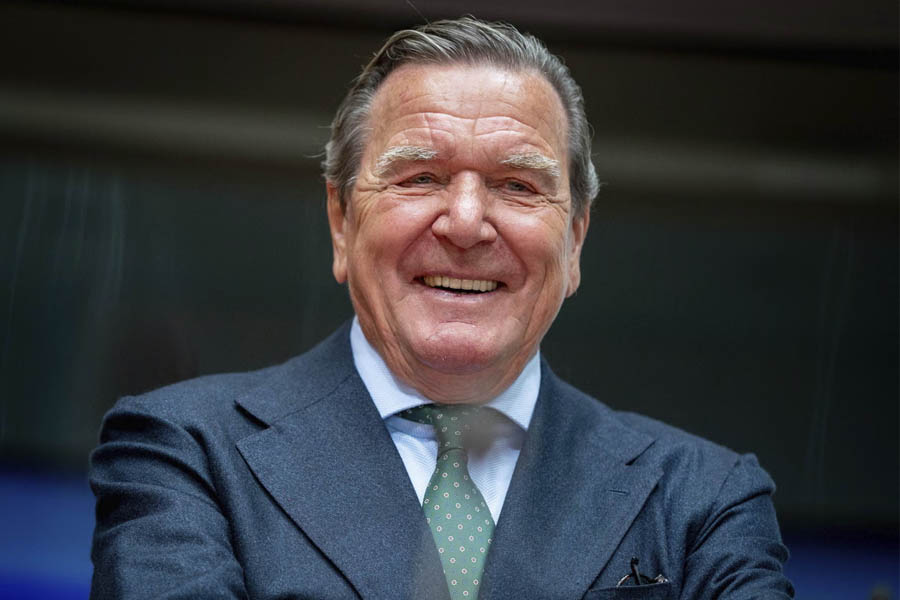 Gerhard Schröder at Bundestag hearing