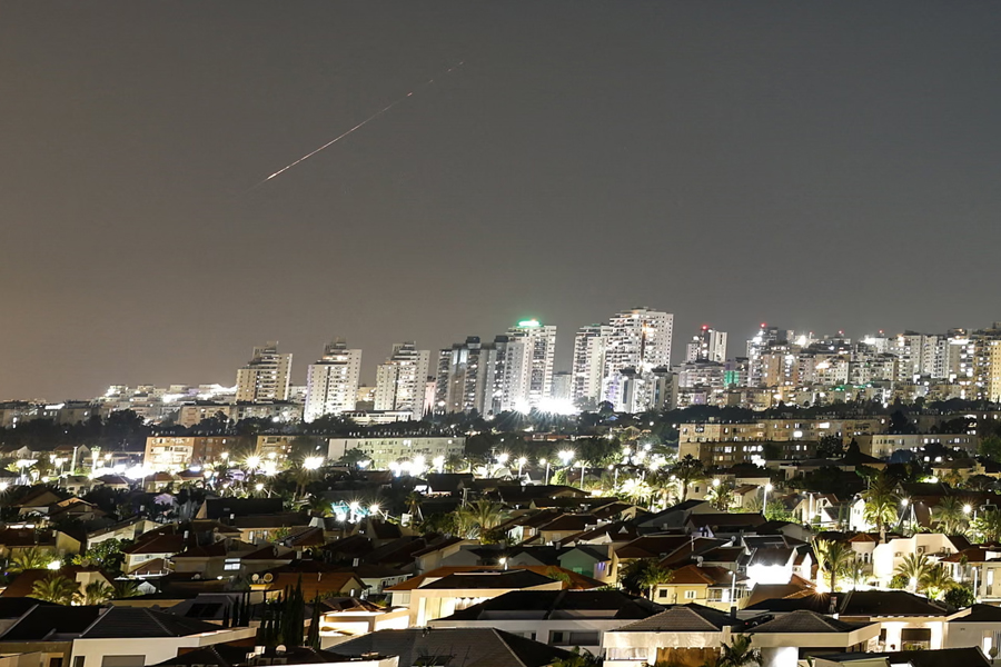 'Watch the Sky Tonight': Iran Launches Missiles at Israel as Trump Begs Netanyahu Not to Strike Back — 'We're Very Close to a Deal, or I'm Going to Blow the Hell Out of Them'