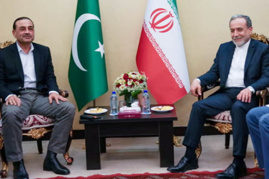 Iran president Pakistan army chief Tehran