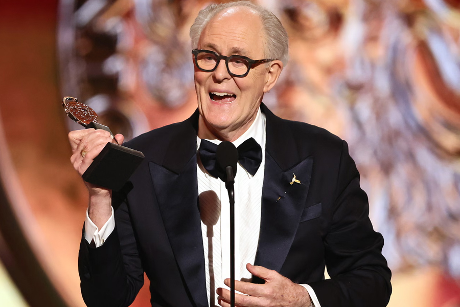John Lithgow accepts the Tony award for Best Leading Actor in a Play for his role as Roald Dahl in Giant