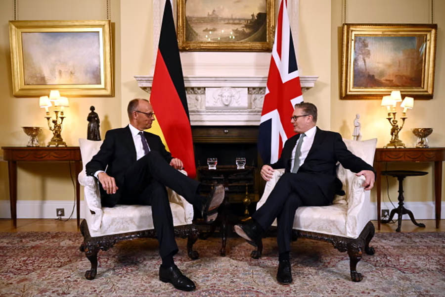 UK Prime Minister Keir Starmer meets German Chancellor Friedrich Merz at Downing Street to finalize the historic UK-Germany Kensington Treaty, strengthening bilateral cooperation in 2025.