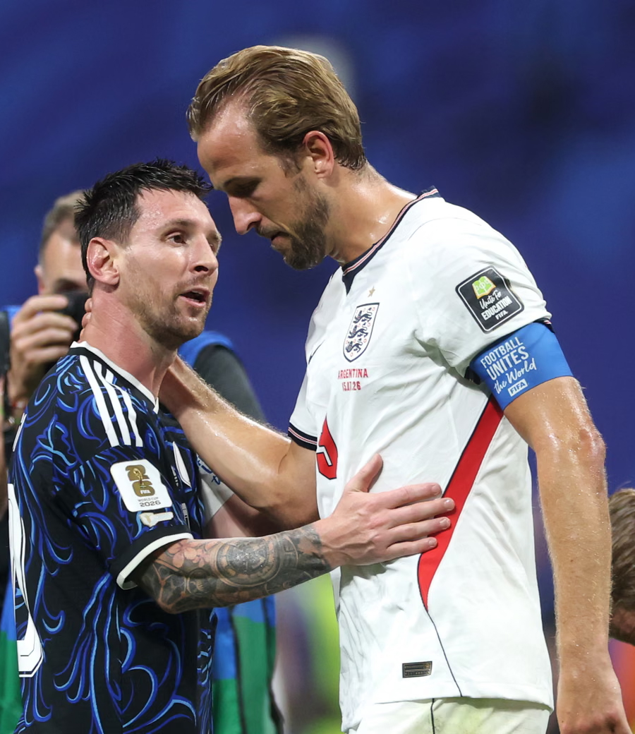 Lionel Messi of Argentina is congratulated by Harry Kane of England after the match