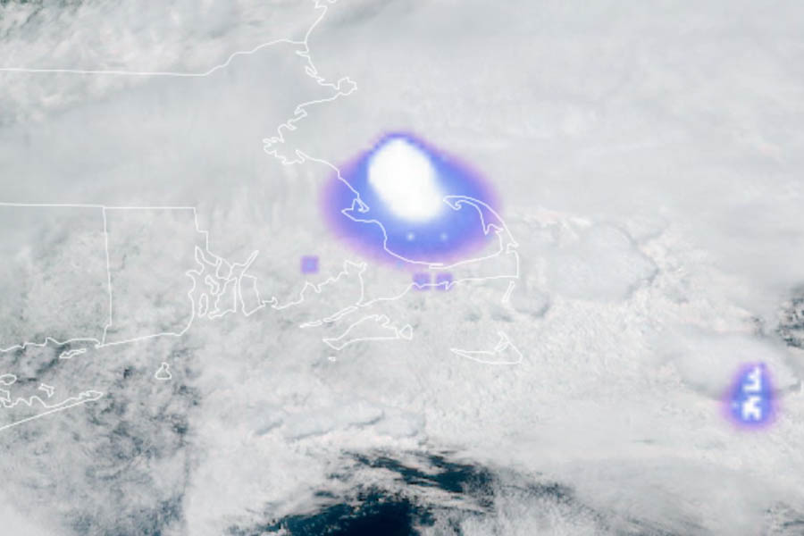 Boom! 300 Tons of TNT Explodes Over Massachusetts — Meteor Traveling 75,000 MPH Shakes Houses, Rattles Nerves, and Leaves NASA Scratching Its Head