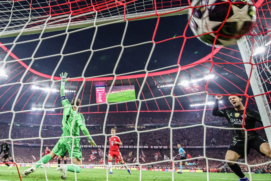 Ousmane Dembélé fires the ball past Manuel Neuer to make an early breakthrough for PSG in their Champions League semi-final second leg against Bayern Munich.