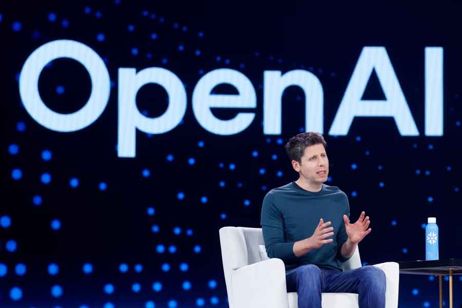 Apple Sues OpenAI Alleging Trade Secret Theft — Canadian Mother Also Sues Over ChatGPT's Role in Daughter's Suicide