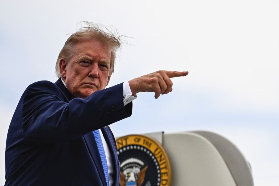 Trump says Iran talks set for Monday as Tehran and Oman discuss strait of Hormuz deal