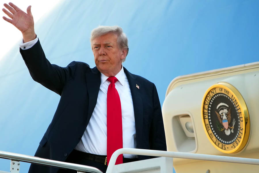 Donald Trump calls on EU to impose heavy tariffs on China and India to weaken Russia’s economy and end the Ukraine war.