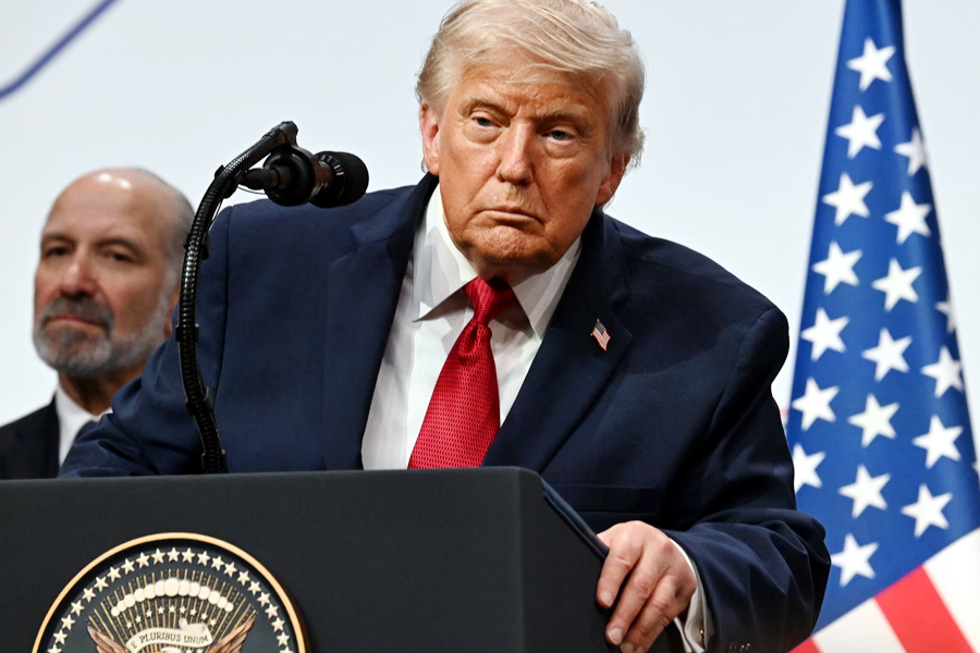 Iran to Charge Ships After 60 Days as Trump Signs 'Versailles' Deal — GOP Senators Furious, Hezbollah Hails 'Great Victory', and Oil Prices Plummet
