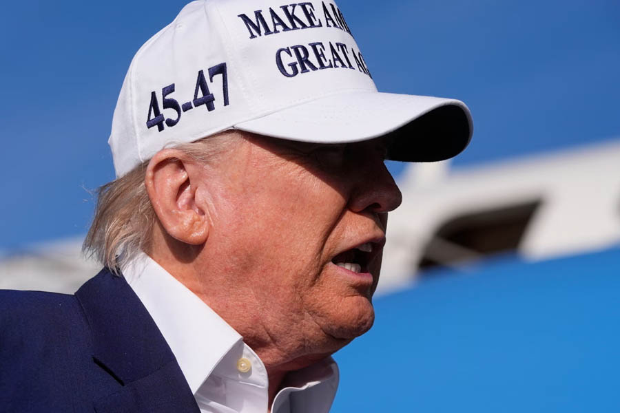 U.S. President Donald Trump orders nuclear-capable submarines deployed after Dmitry Medvedev’s warning, escalating tensions with Russia over Ukraine.