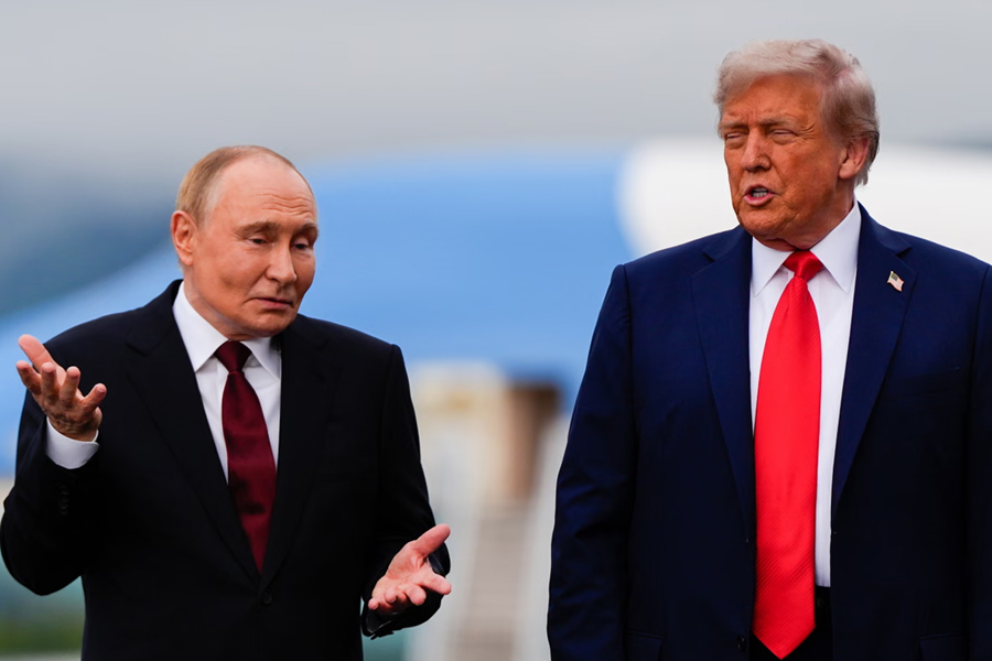 Trump Repositions as Peacemaker in 'Constructive' 90-Minute Call with Putin — Zelenskyy Says 'Real Prospect to End This War' as Ukrainian Drones Strike St Petersburg