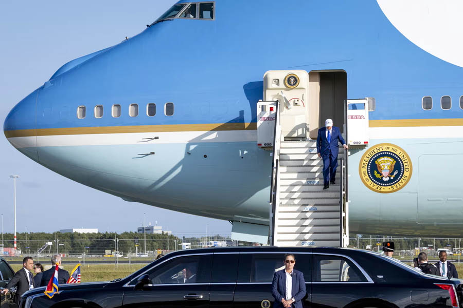 Donald Trump touched down at Amsterdam’s Schiphol Airport aboard Air Force One, just in time for the NATO leaders’ dinner in The Hague.