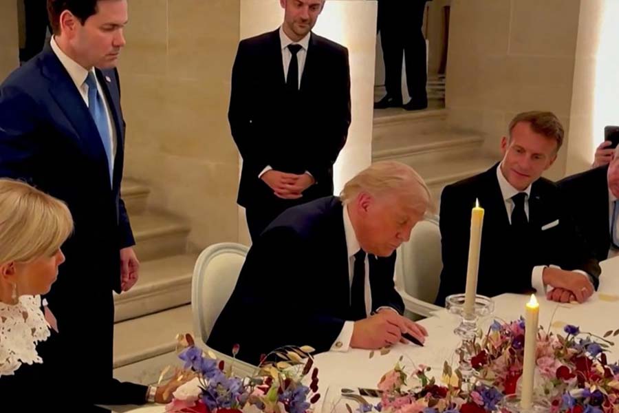 Versailles to Violence: Trump Signs Iran Deal as Israel Bombs Lebanon — 'All of Lebanon Must Burn,' Says Ben-Gvir as 16 Killed and Ceasefire Crumbles