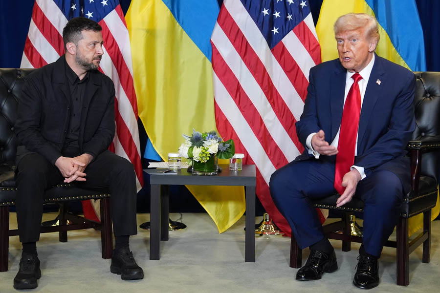 Donald Trump standing beside Ukrainian President Volodymyr Zelenskyy during a joint appearance at the UN General Assembly in New York.
