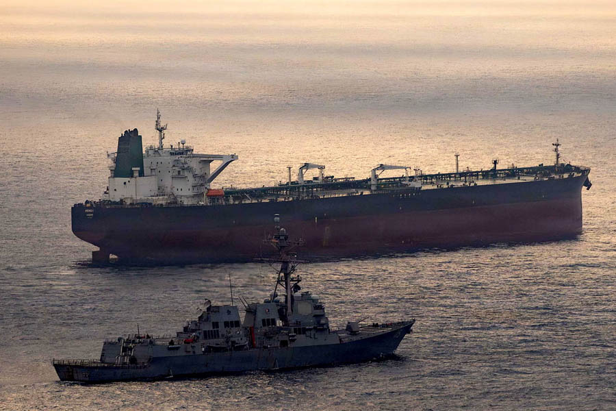 US destroyer and Iranian tanker in Strait of Hormuz