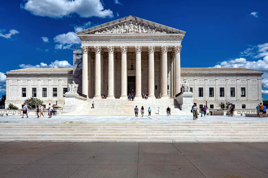 US Supreme Court Backs Trump on Third-Country Deportations