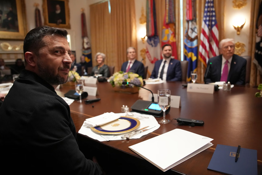 Ukrainian President Volodymyr Zelenskyy meets with Donald Trump and members of his Cabinet at the White House in 2025. Trump will reportedly not hold a bilateral meeting with Zelenskyy at this week's G7 summit in France.