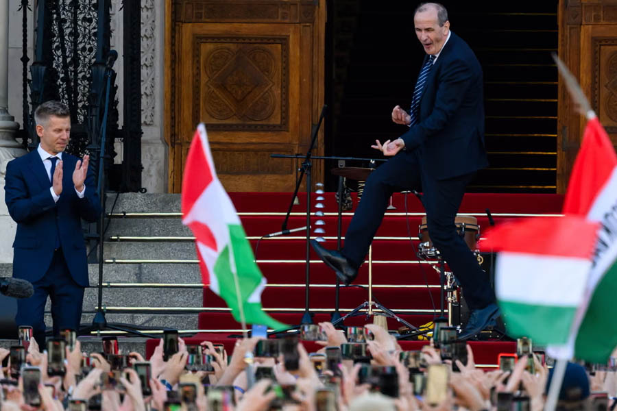 Health minister dances on parliament steps